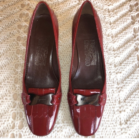 NWOB Salvatore Ferragamo Red Patent RAISSA Block Heels Pumps Size 6.5 B - Picture 2 of 6